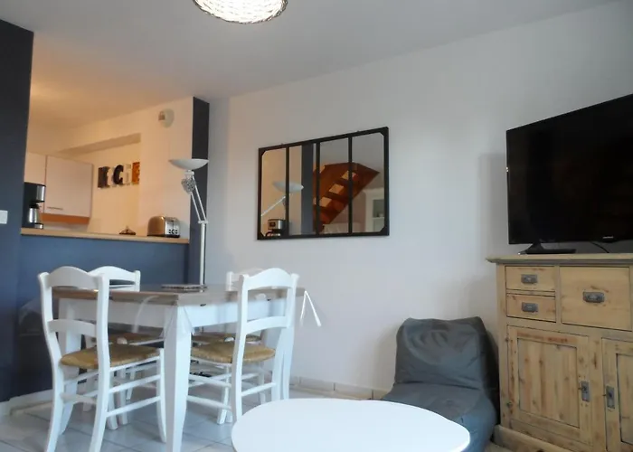 3 Pieces Avec Jardin Privatif Sud, Parking, Piscine - Proche Port Guillaume - Fr-1-487-320 * Dives-sur-Mer