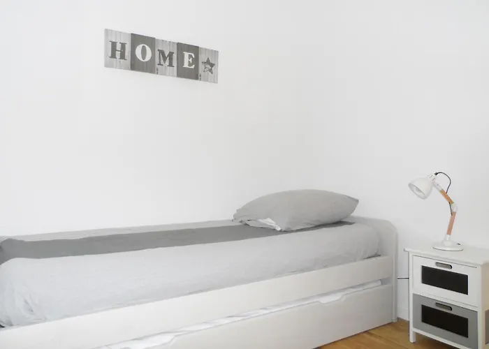 3 Pieces Avec Jardin Privatif Sud, Parking, Piscine - Proche Port Guillaume - Fr-1-487-320 *