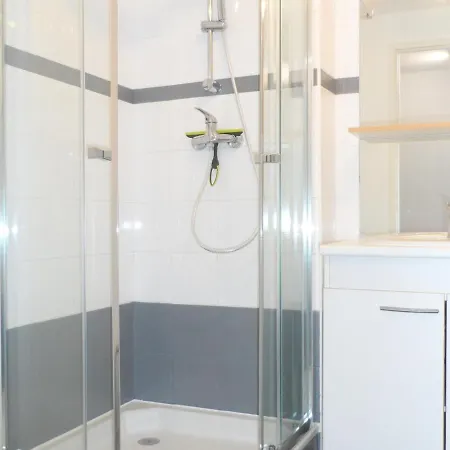 3 Pieces Avec Jardin Privatif Sud, Parking, Piscine - Proche Port Guillaume - Fr-1-487-320 בית נופש *