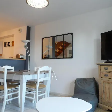 3 Pieces Avec Jardin Privatif Sud, Parking, Piscine - Proche Port Guillaume - Fr-1-487-320 * Dives-sur-Mer