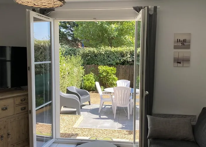 3 Pieces Avec Jardin Privatif Sud, Parking, Piscine - Proche Port Guillaume - Fr-1-487-320 *