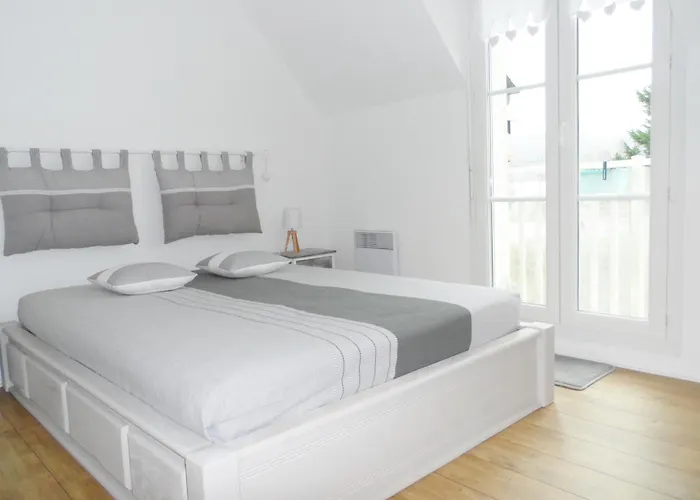 בית נופש 3 Pieces Avec Jardin Privatif Sud, Parking, Piscine - Proche Port Guillaume - Fr-1-487-320 *